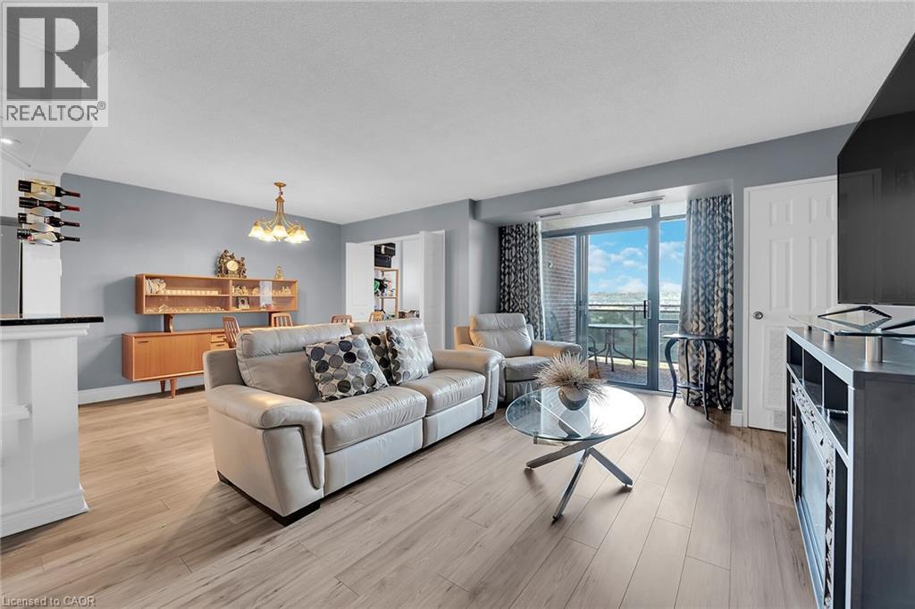 301 Frances Avenue Unit 1406, Hamilton, ON L8E 3W6