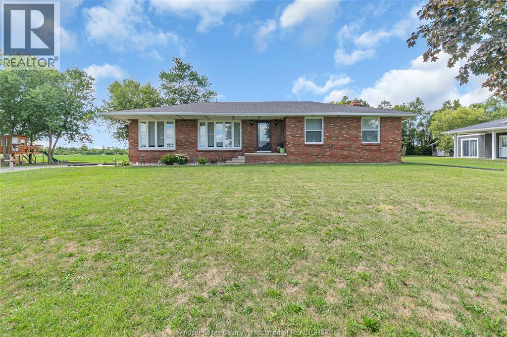 5115 Manning Rd, Tecumseh, ON N0R 1K0