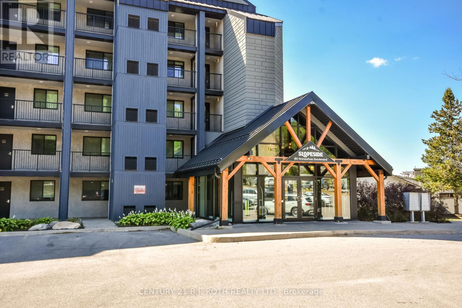 406 80 Horseshoe Blvd, Oro-Medonte, ON L4M 4Y8