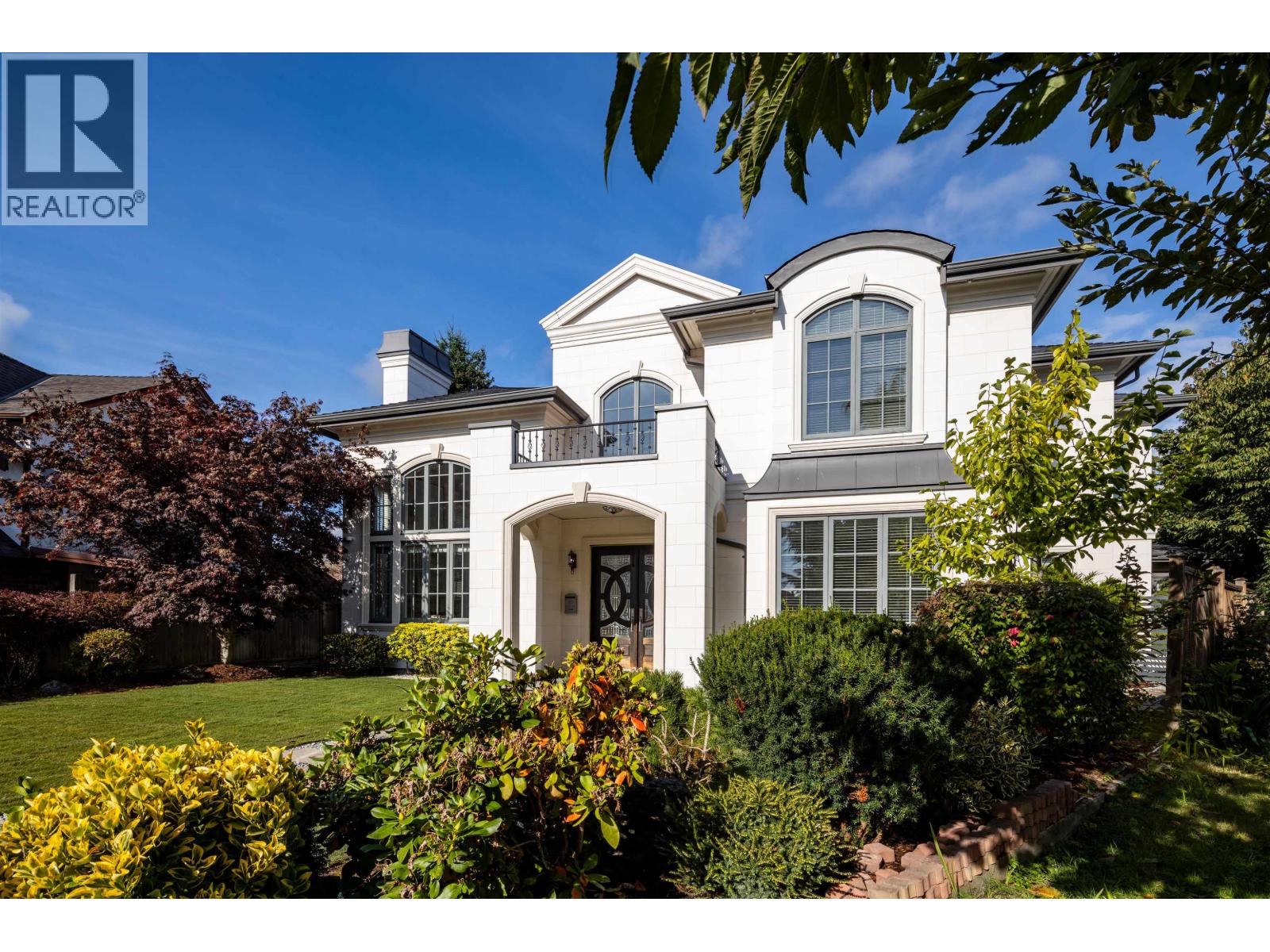 9640 Bates Rd, Richmond, BC V7A 1E4