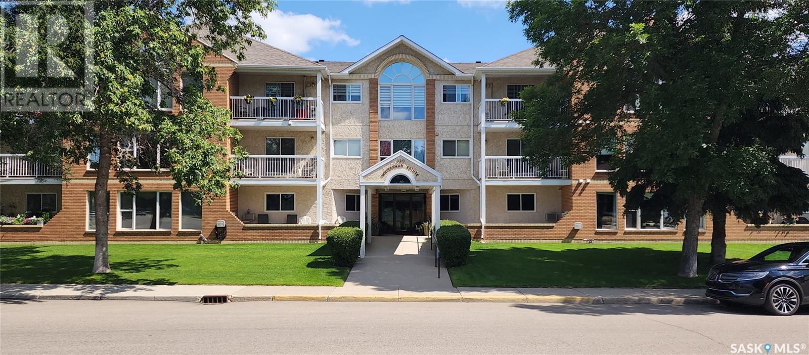 320 Silverwood Road Unit 102, Saskatoon, SK S7K 6Y4