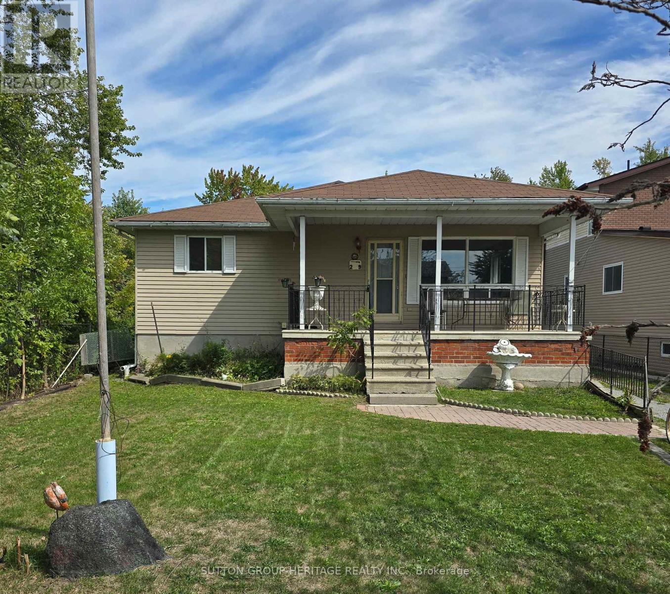 29 Lake Ave, Ramara, ON L0K 1B0