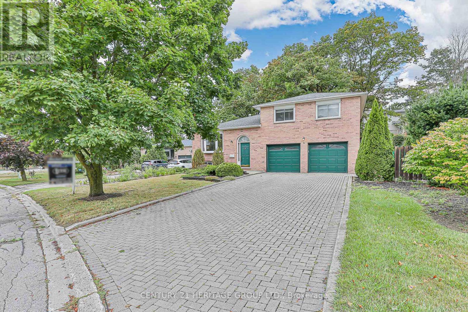 4 Beckett Ave, East Gwillimbury, ON L9N 1E6