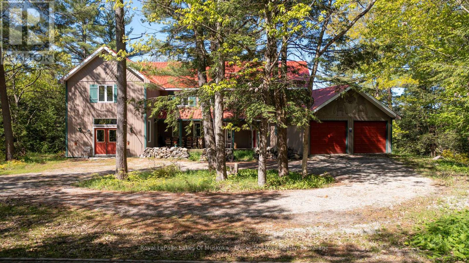 733 Whites Falls Rd, Georgian Bay, ON L0K 1S0