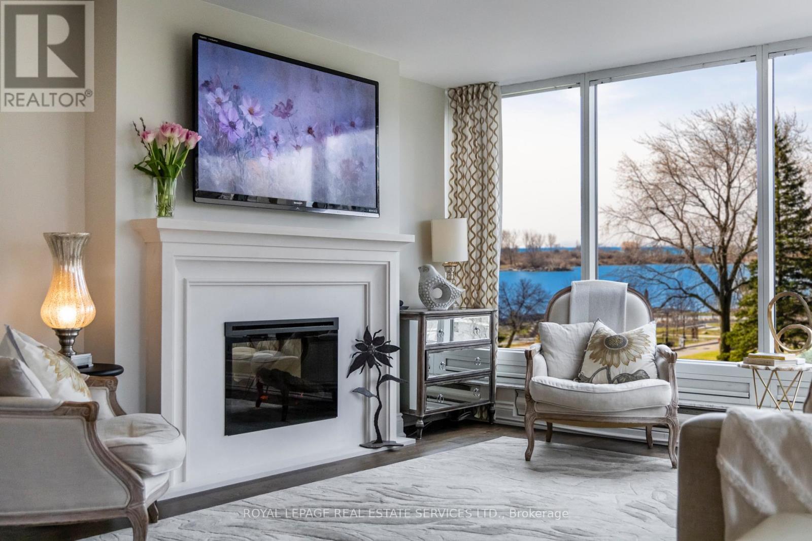 309 1 Palace Pier Ct, Toronto, ON M8V 3W9