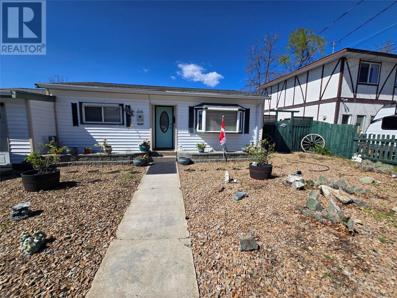 7816 89 St, Osoyoos, BC V0h 1V0
