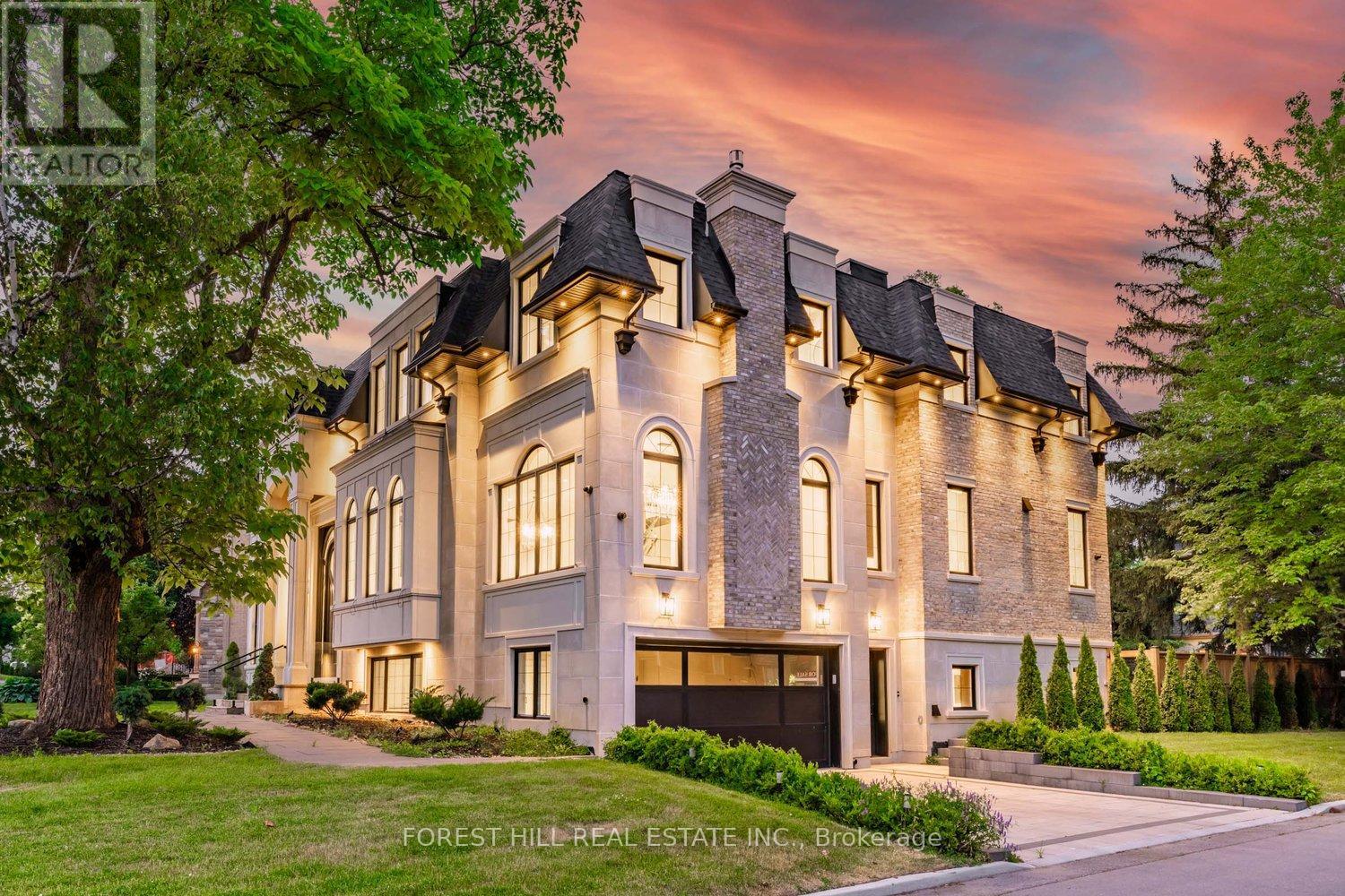 81 Upper Canada Dr, Toronto, ON M2P 2A3