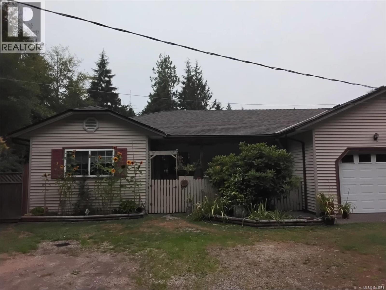 280 Binnacle Rd A Rd, Bamfield, BC V0R 1B0