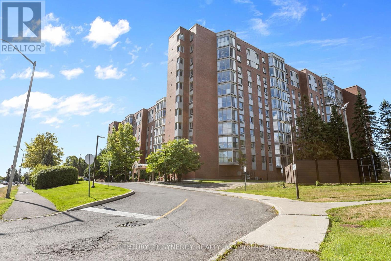 703 960 Teron Rd, Ottawa, ON K2K 2B6