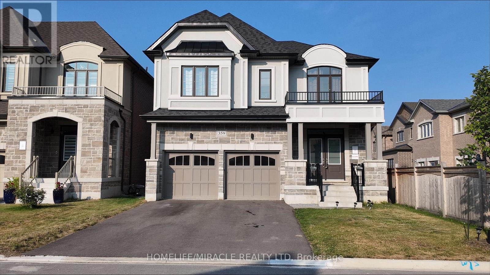 359 Danny Wheeler Blvd, Georgina Keswick North, ON L4P 0K2