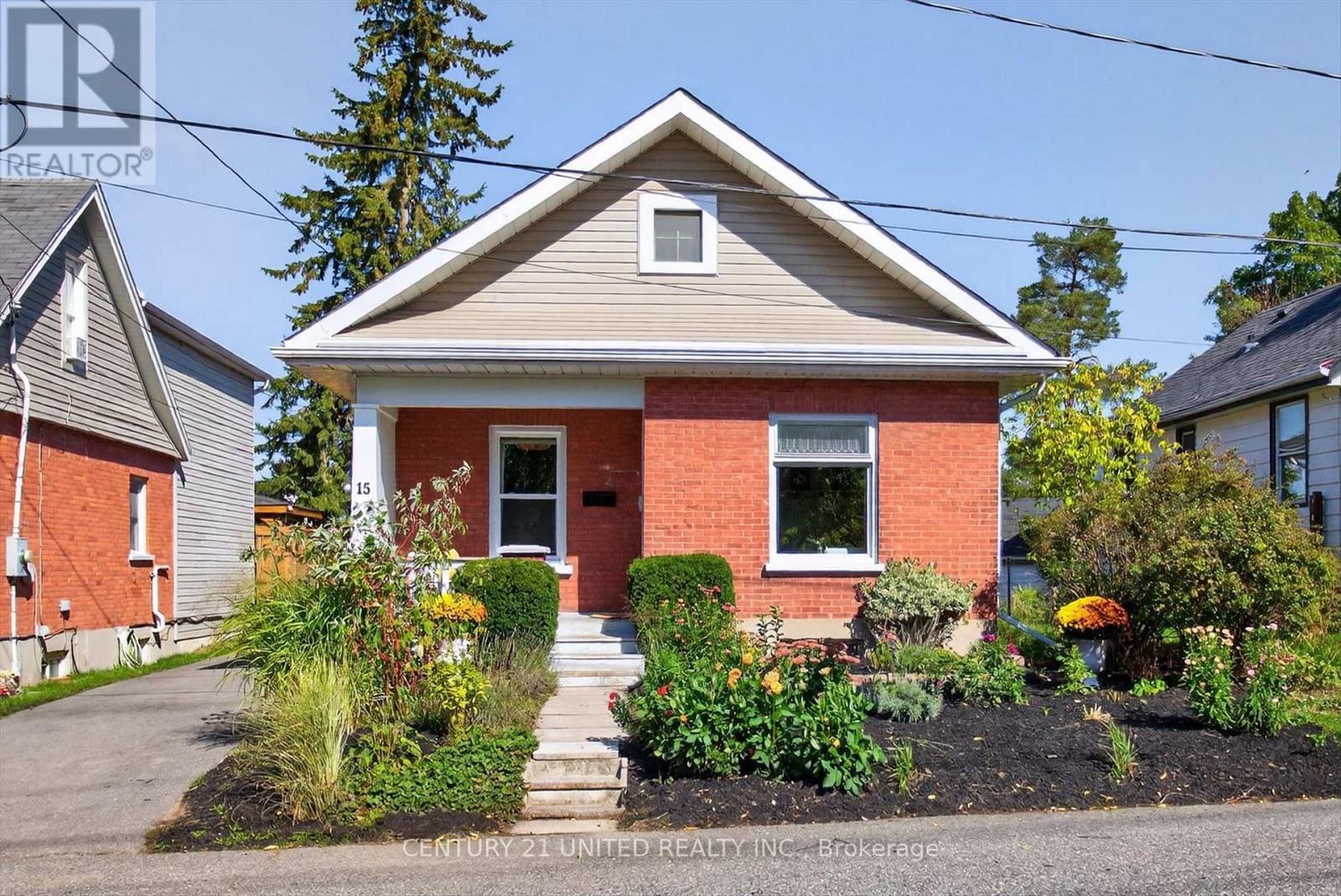 15 Moir St Ward 4 St, Peterborough, ON K9H 1S4