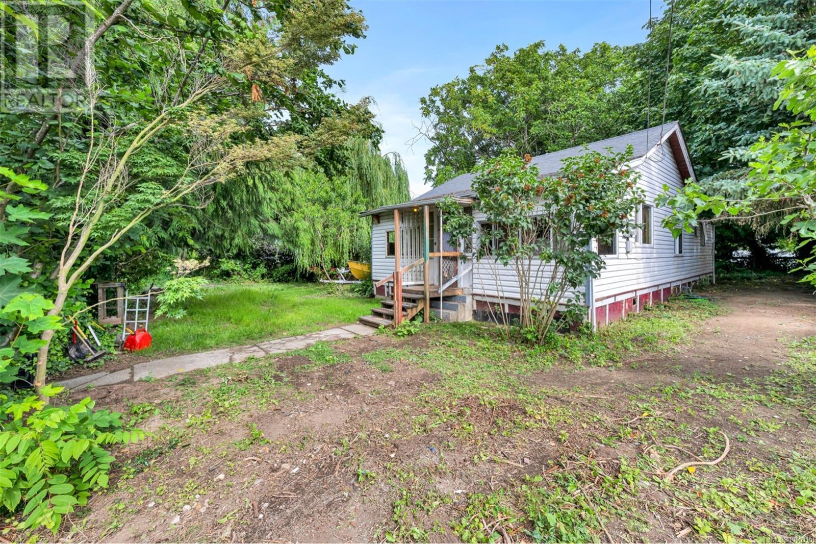 675 Powell St, Duncan, BC V9L 2V9