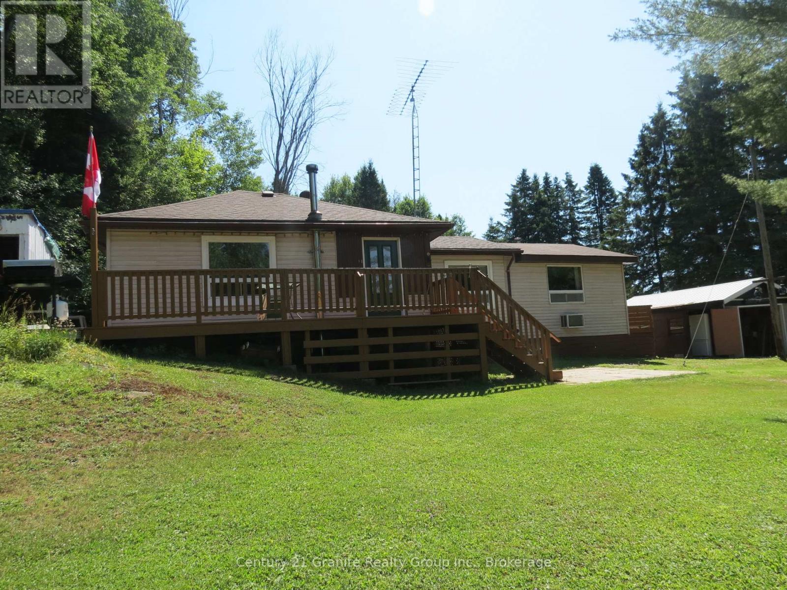 1053 Buttercup Dr, Highlands East, ON K0L 3C0
