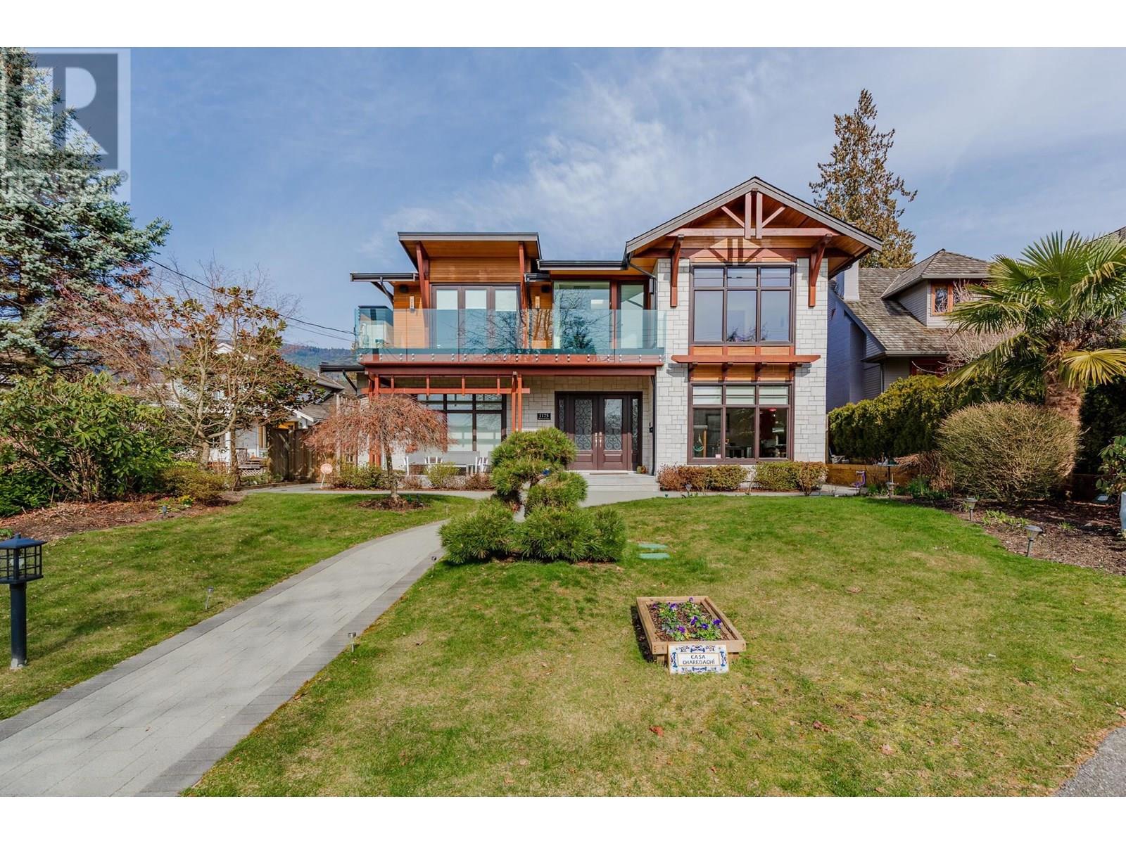 1175 Haywood Ave, West Vancouver, BC V7T 1T8