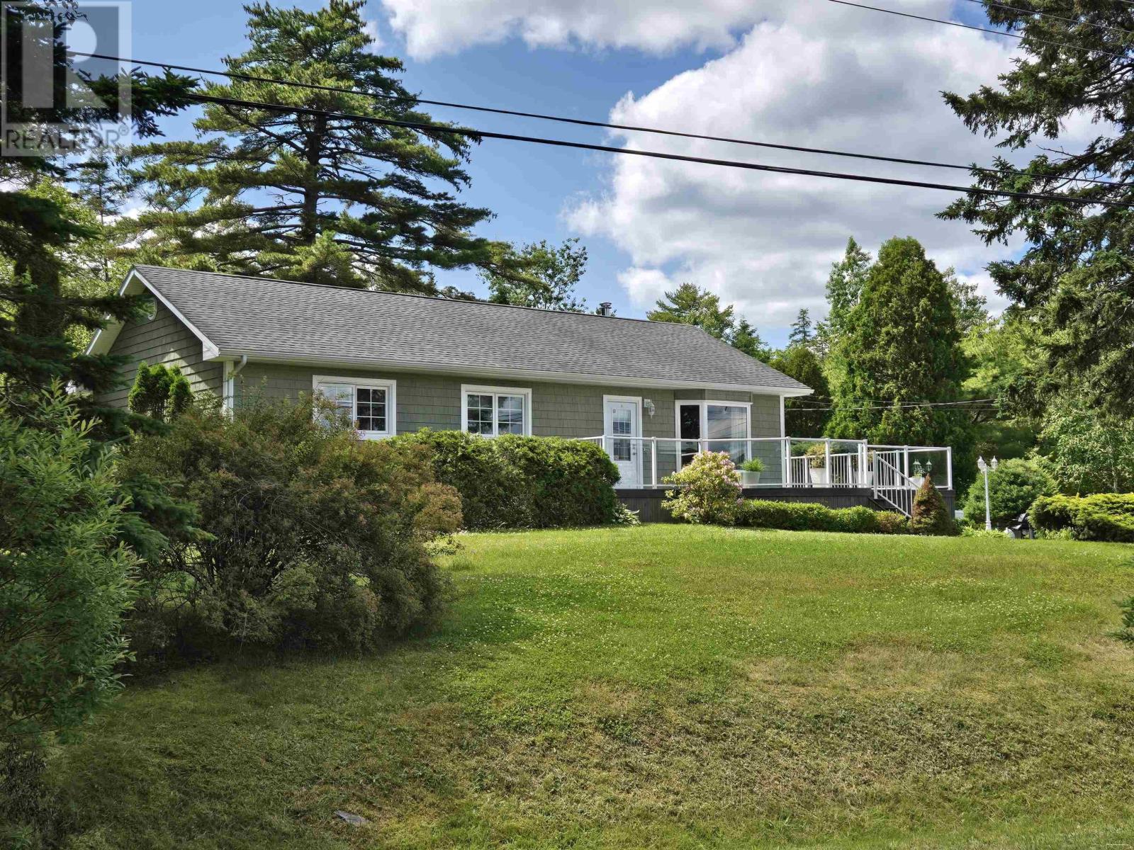 148 Borgalds Point Rd, Chester Basin, NS B0J 1K0