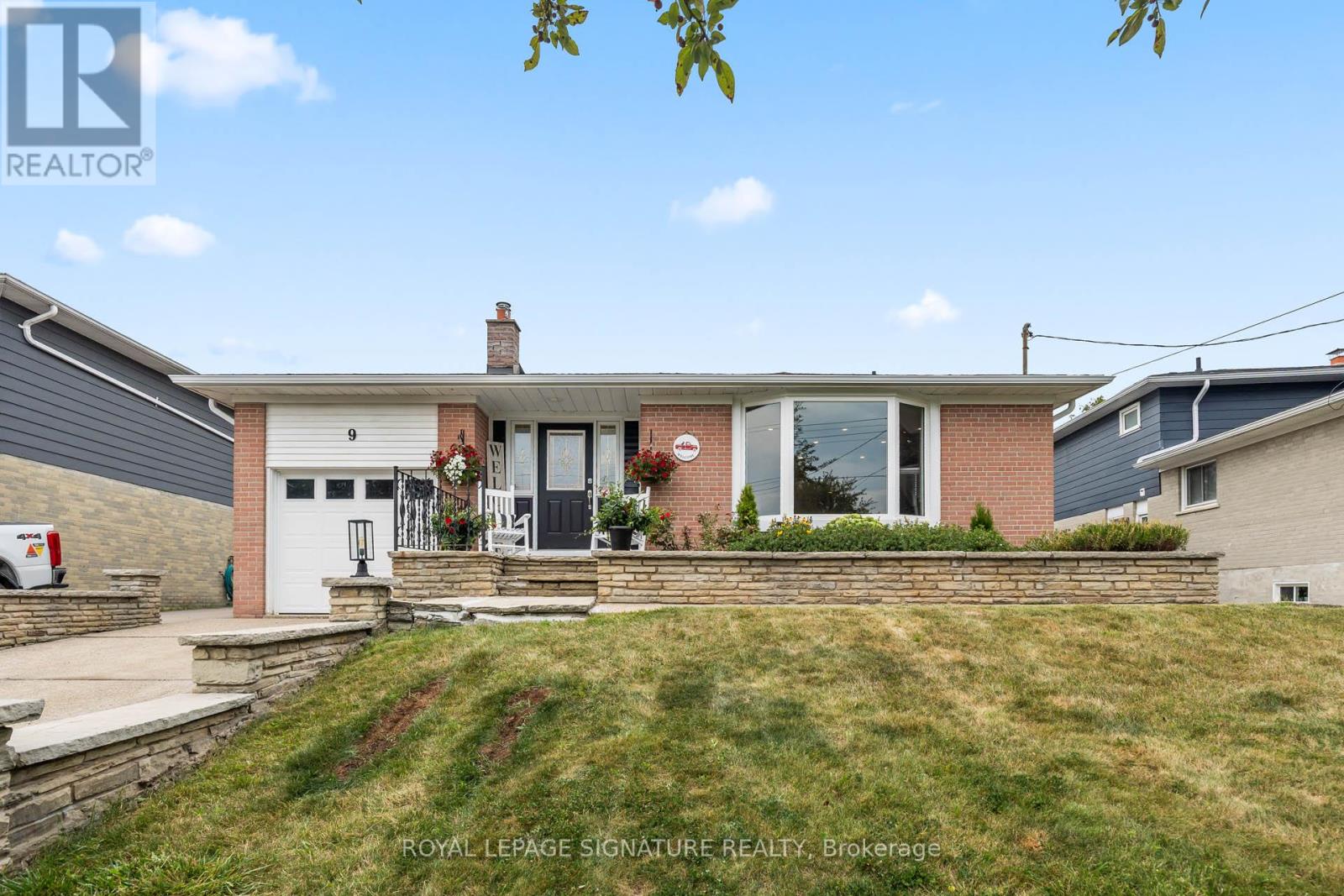 9 Faludon Dr, Halton Hills, ON L7G 1H6