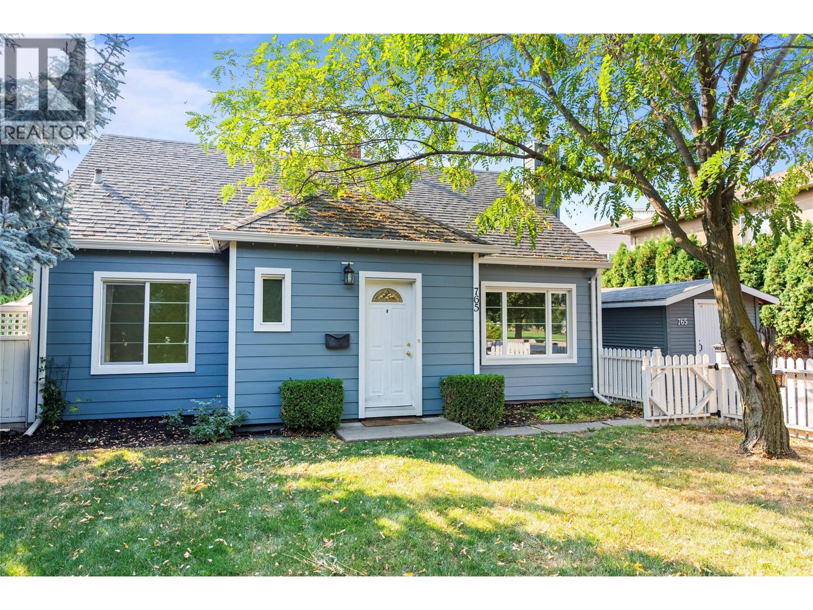 765 Birch Ave, Kelowna, BC V1Y 5H3