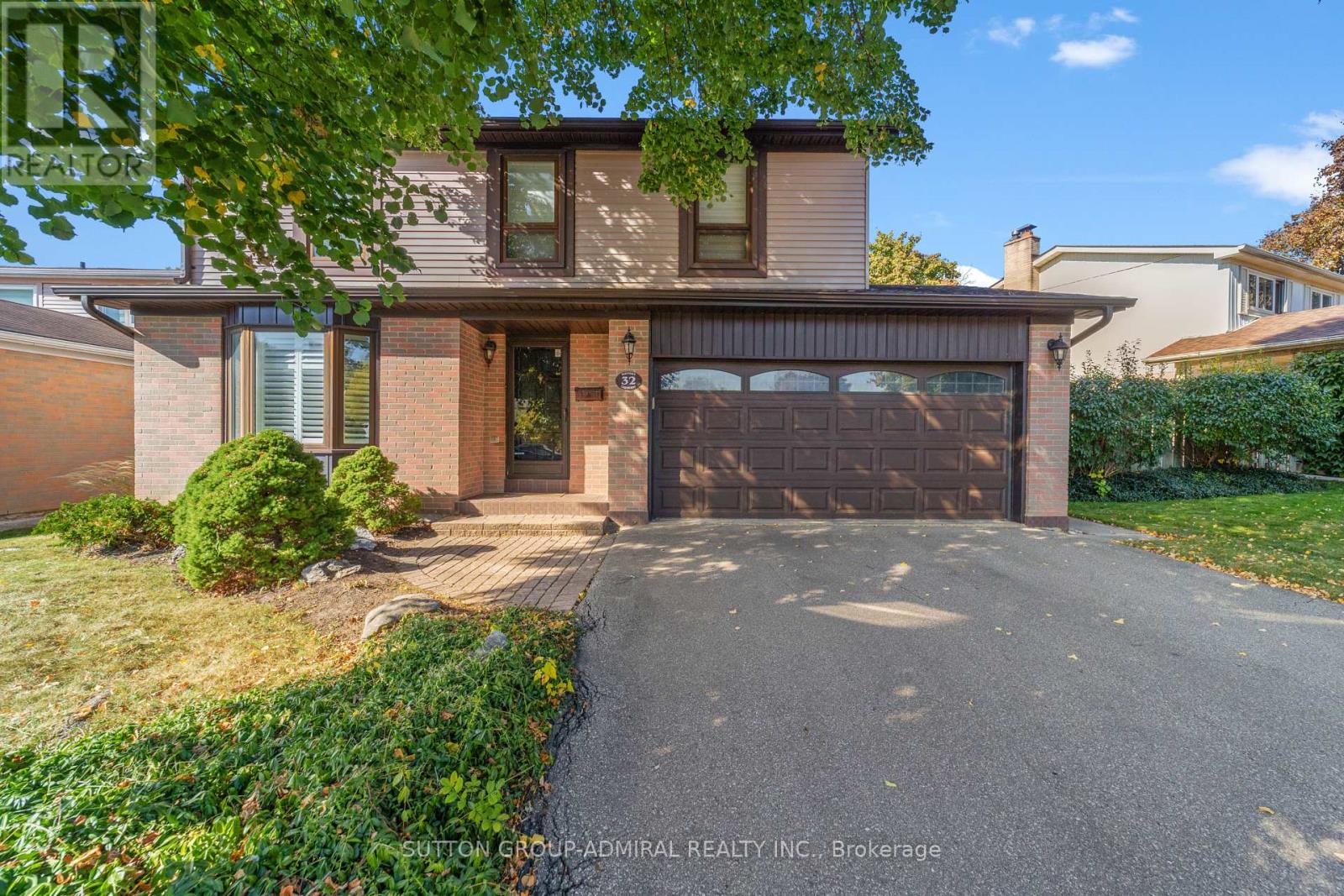 32 Mayvern Cres, Richmond Hill, ON L4C 5J4