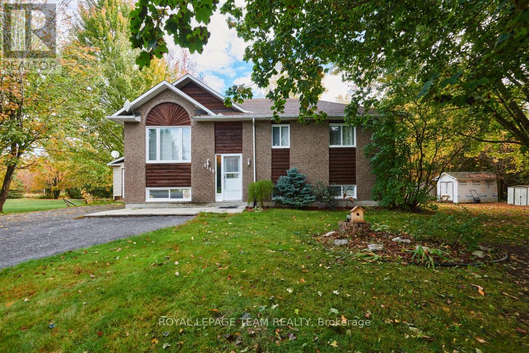 1115 Des Cerisiers St, Clarence-Rockland, ON K4K 1K9