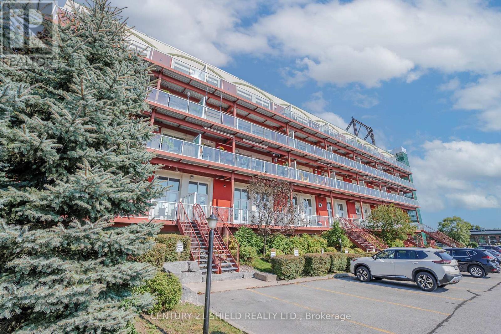 301 710 Cotton Mill St, Cornwall, ON K6H 7L3