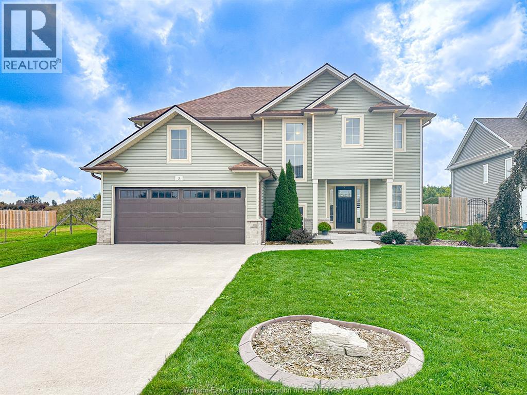 3 Joaney Ln, Kingsville, ON N0R 1B0