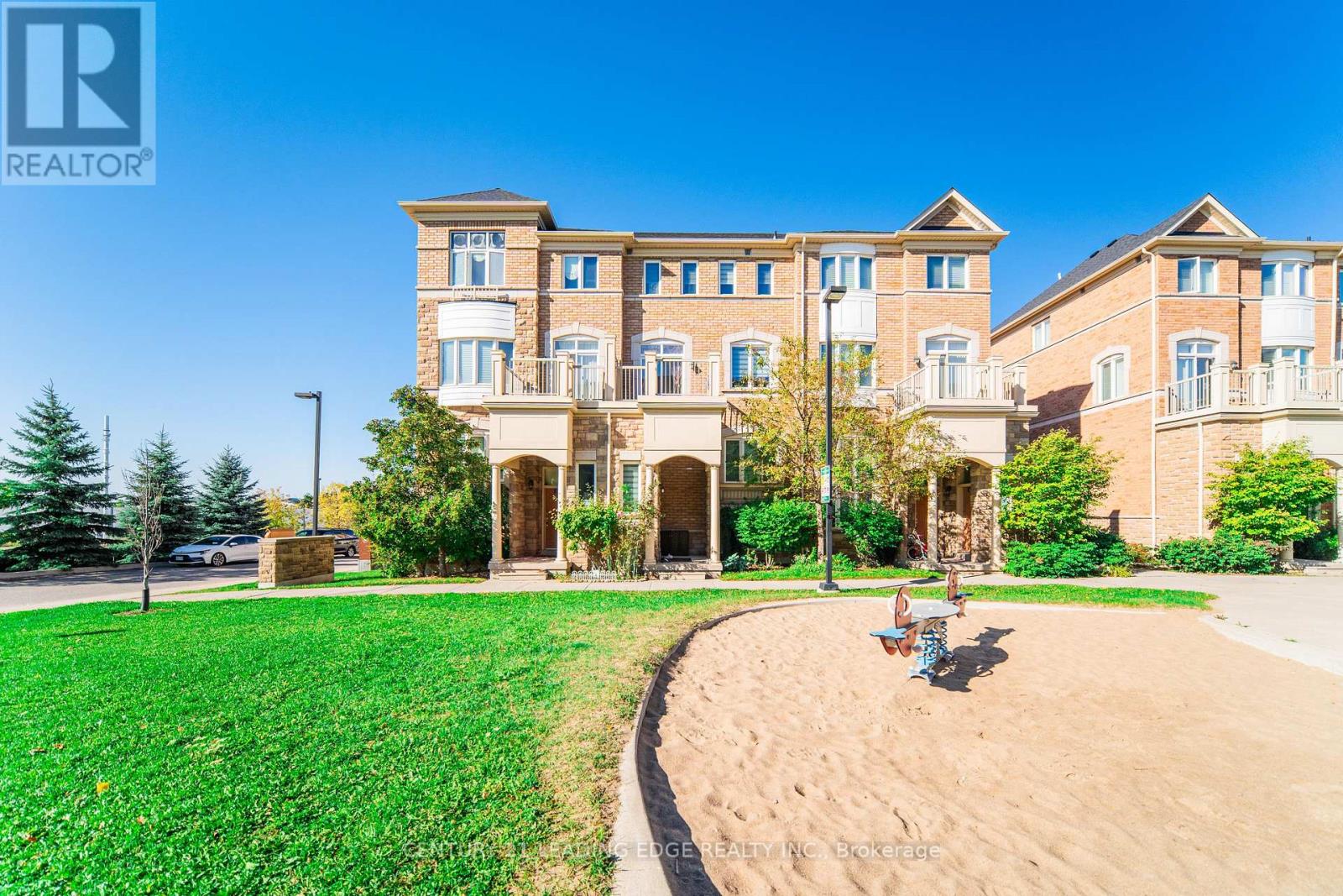 5 Dearie Ln, Markham, ON L3R 2L8