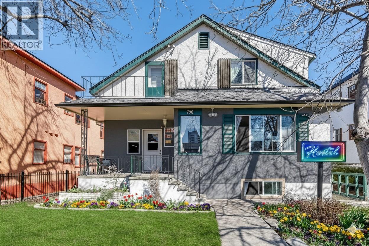 730 Bernard Ave, Kelowna, BC V1Y 6P5