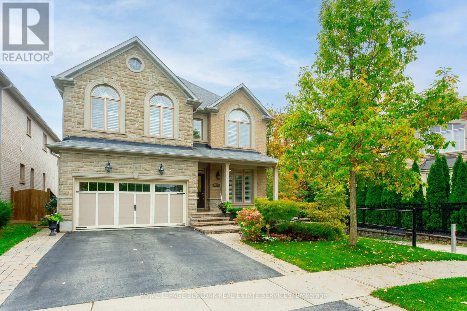2135 Devonshire Cres, Oakville, ON L6M 0G2