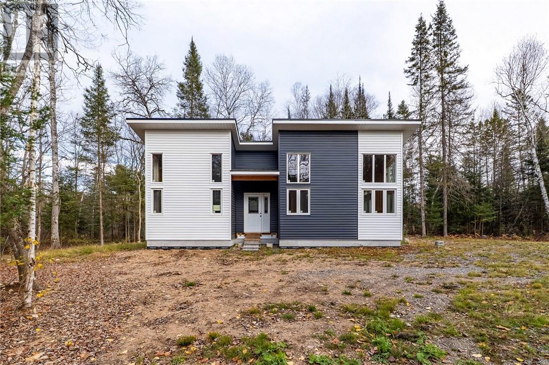 30 Shields Rd, Bonfield, ON P0H 2E0