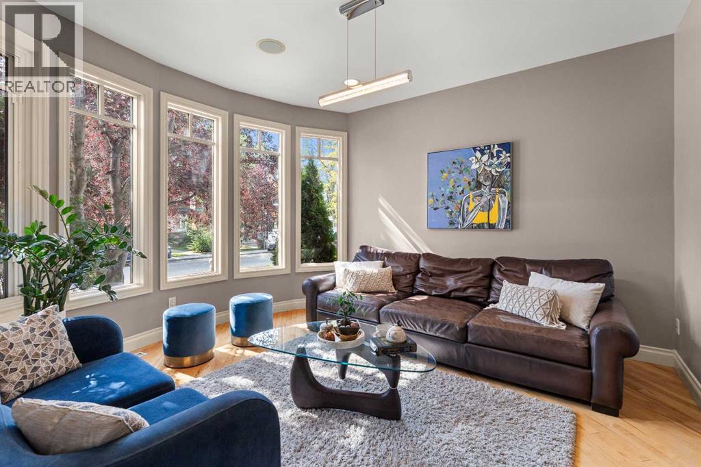 23 Avenue Nw Unit 904, Calgary, AB T2M 1T4
