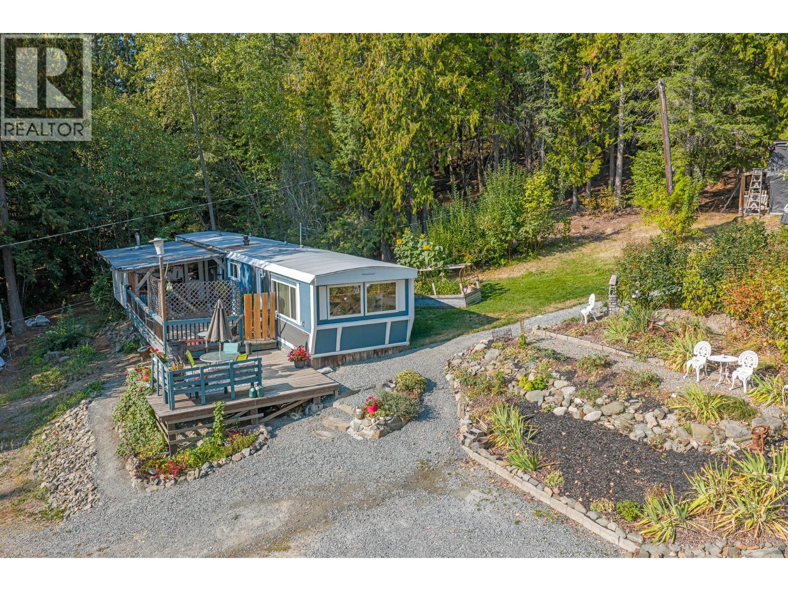1137 36th Avenue North, Creston, BC V0B 1G1