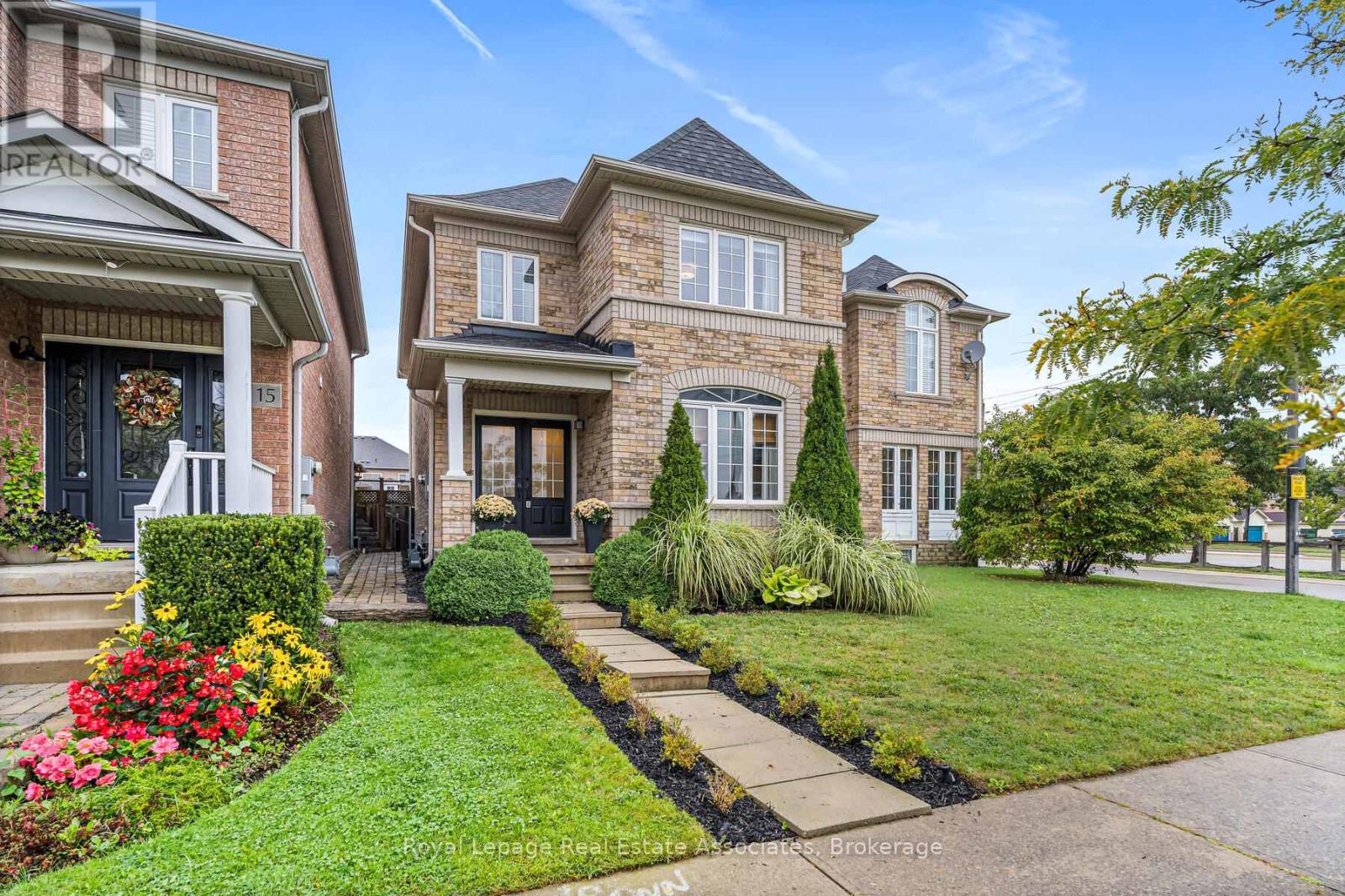 17 Snowberry Cres, Halton Hills, ON L7G 6M4