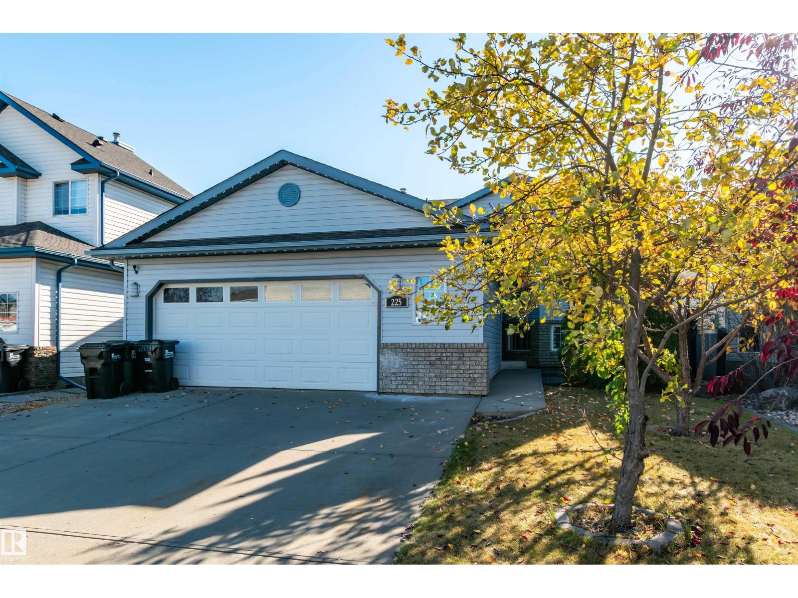 225 Forrest Dr, Sherwood Park, AB T8A 6G6