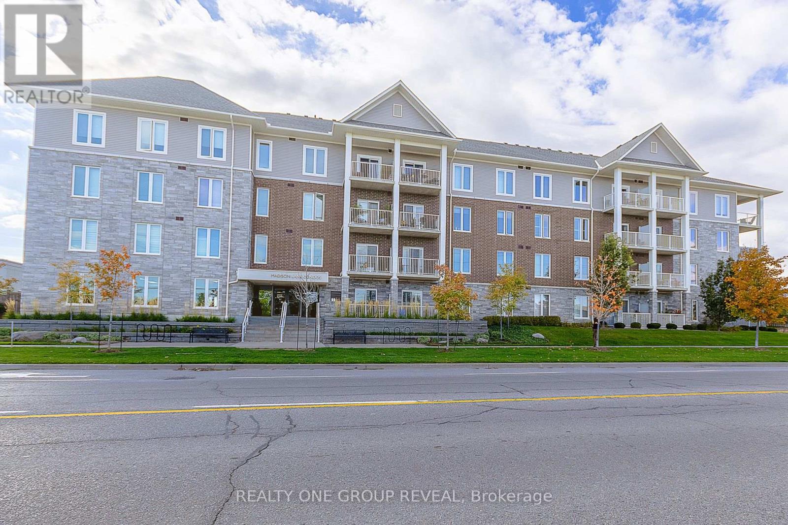 417 290 Liberty St N, Clarington, ON L1C 0H3