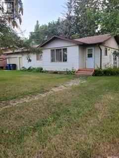 404 Second Ave, Spy Hill, SK S0A 3W0