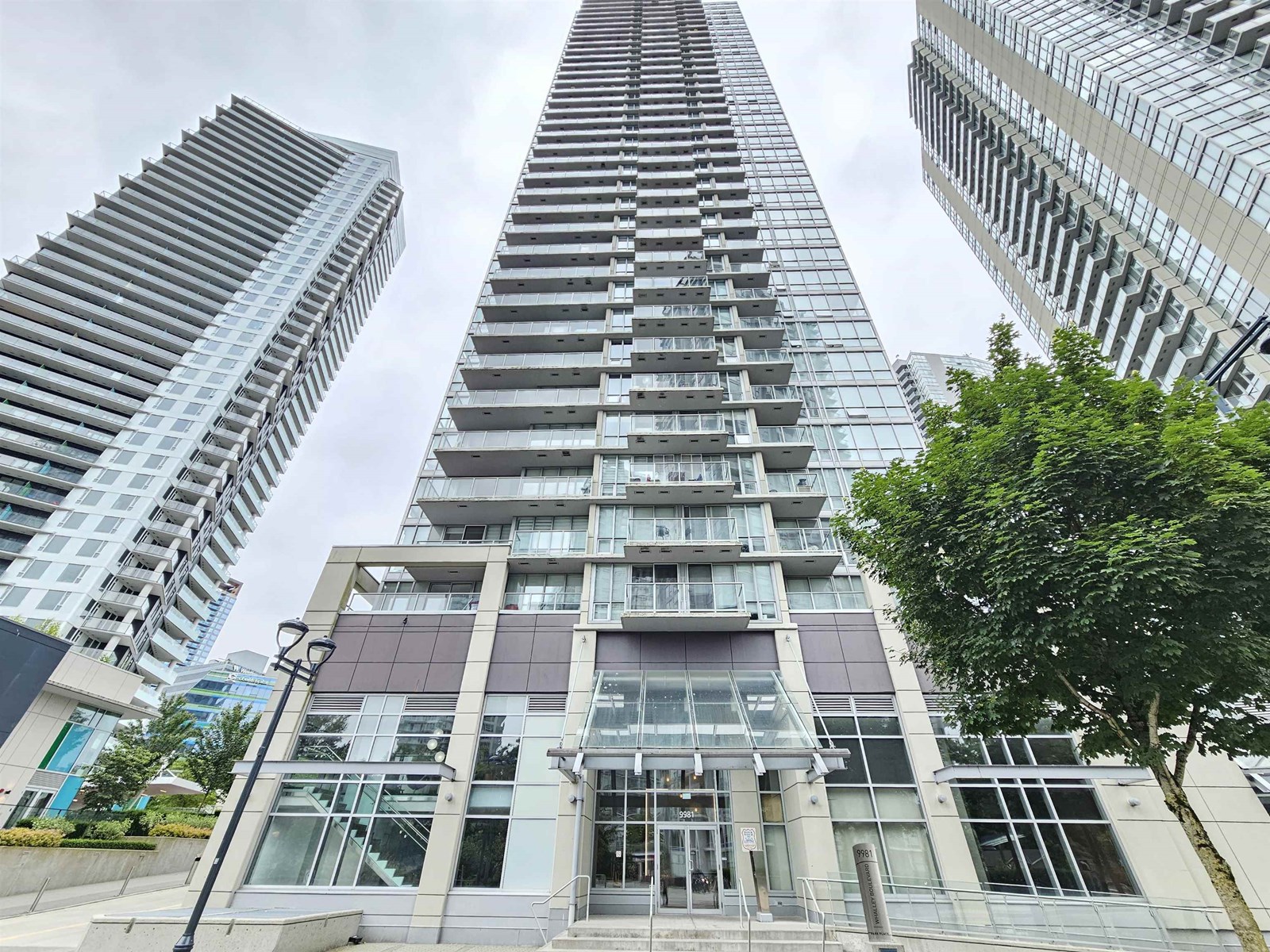 9981 Whalley Boulevard Unit 3303, Surrey, BC V3T 0G6