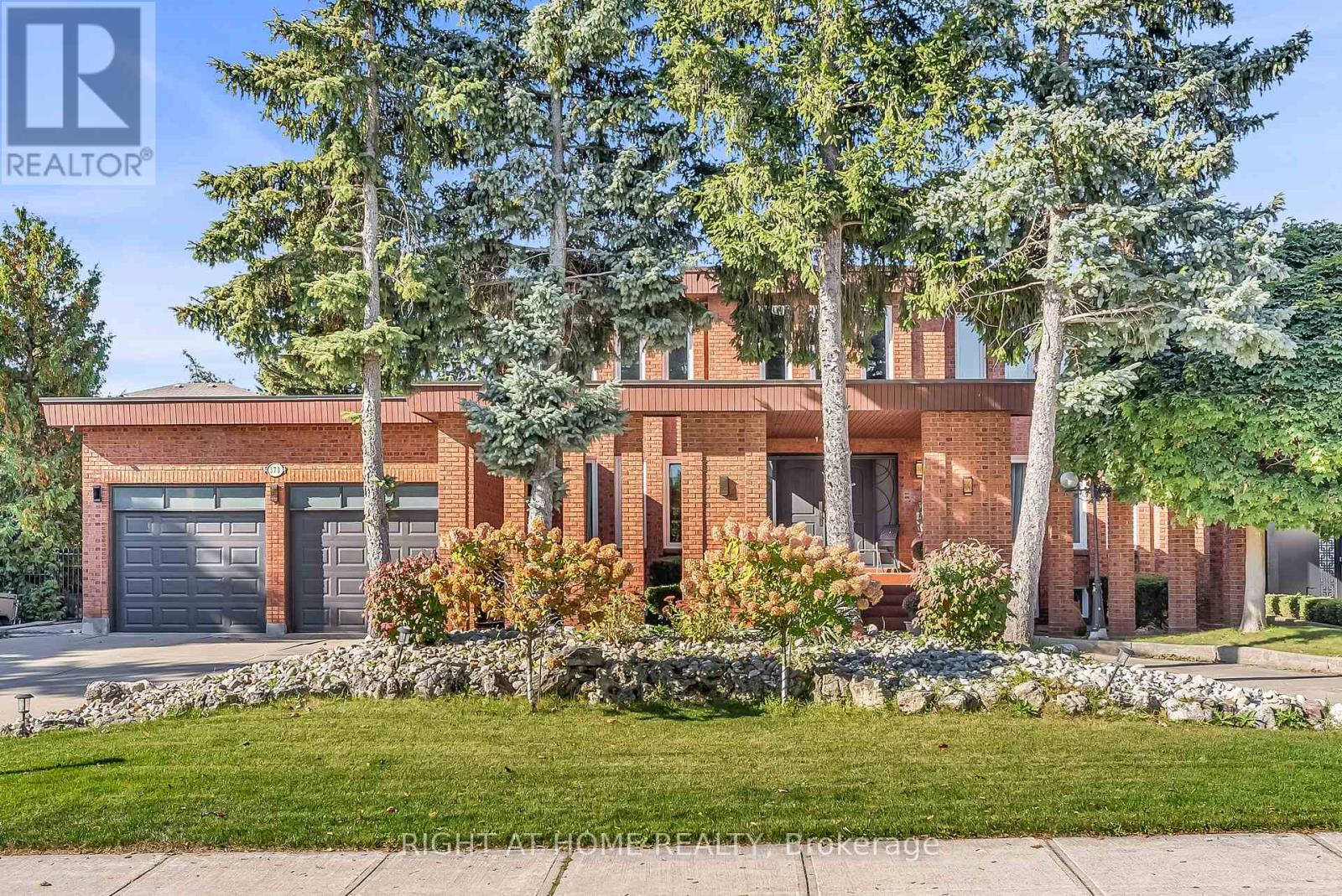 373 Firglen Rdg, Vaughan Islington Woods, ON L4L 1N6