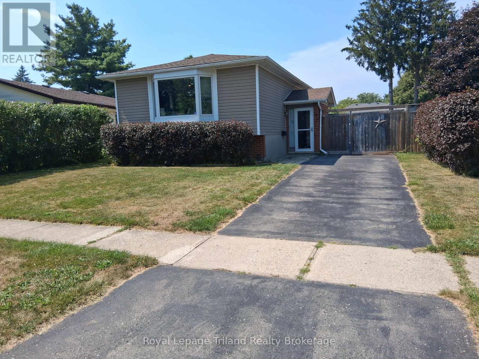 92 Keats Dr, Woodstock, ON N4S 8B8