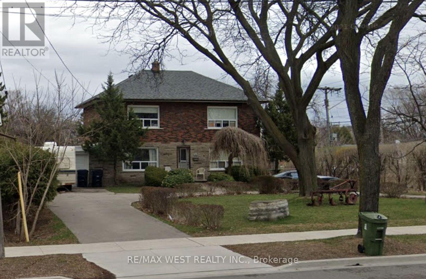 201 Bellamy Rd N, Toronto, ON M1J 2L6
