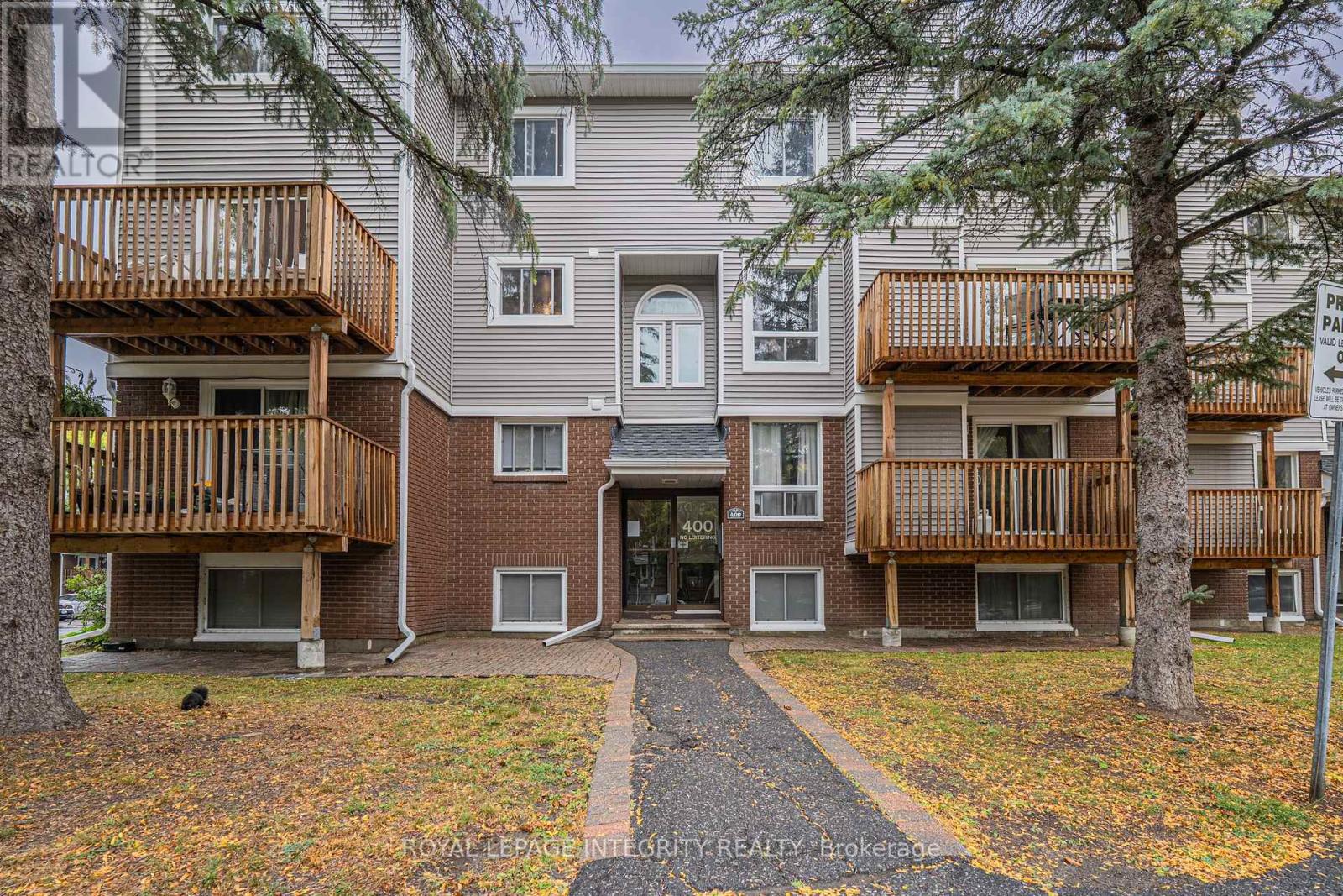 5 400 Fenerty Ct, Ottawa, ON K2L 3A9