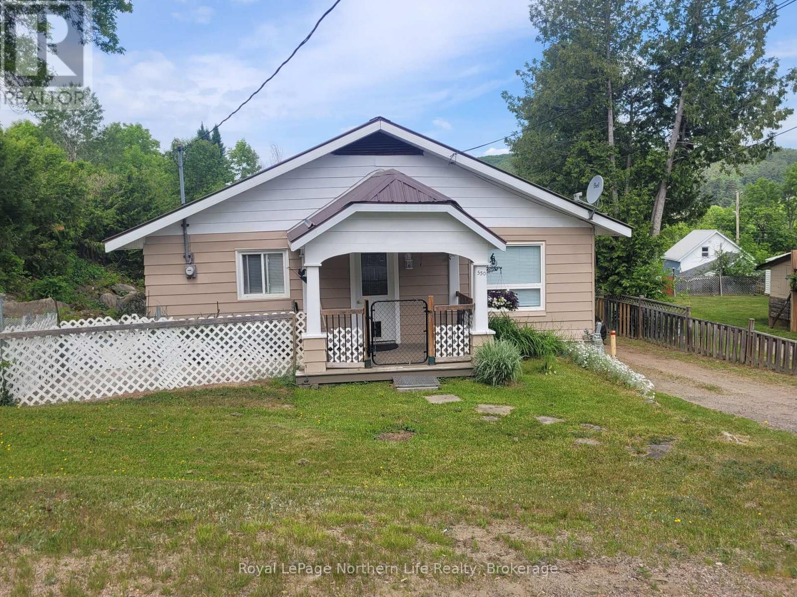 550 Division St, Mattawa, ON P0H 1V0