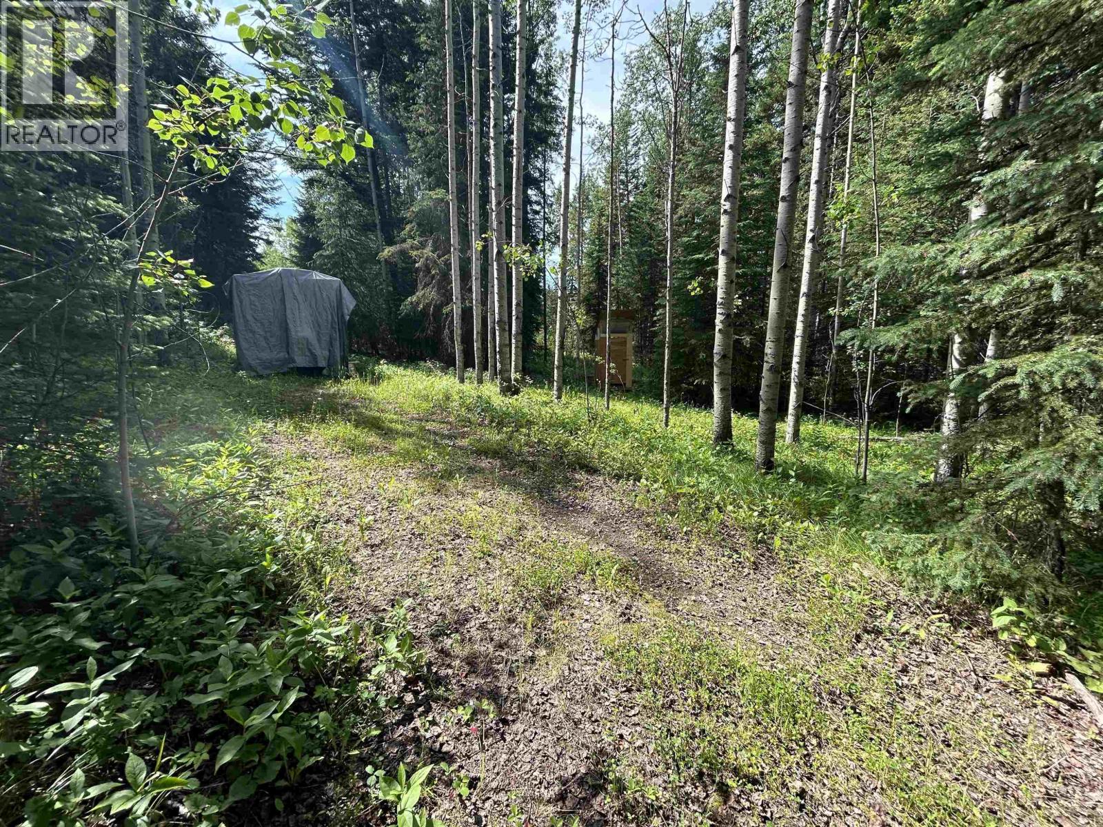 7227 Kingfisher Rd, Lone Butte, BC V0K 1E0