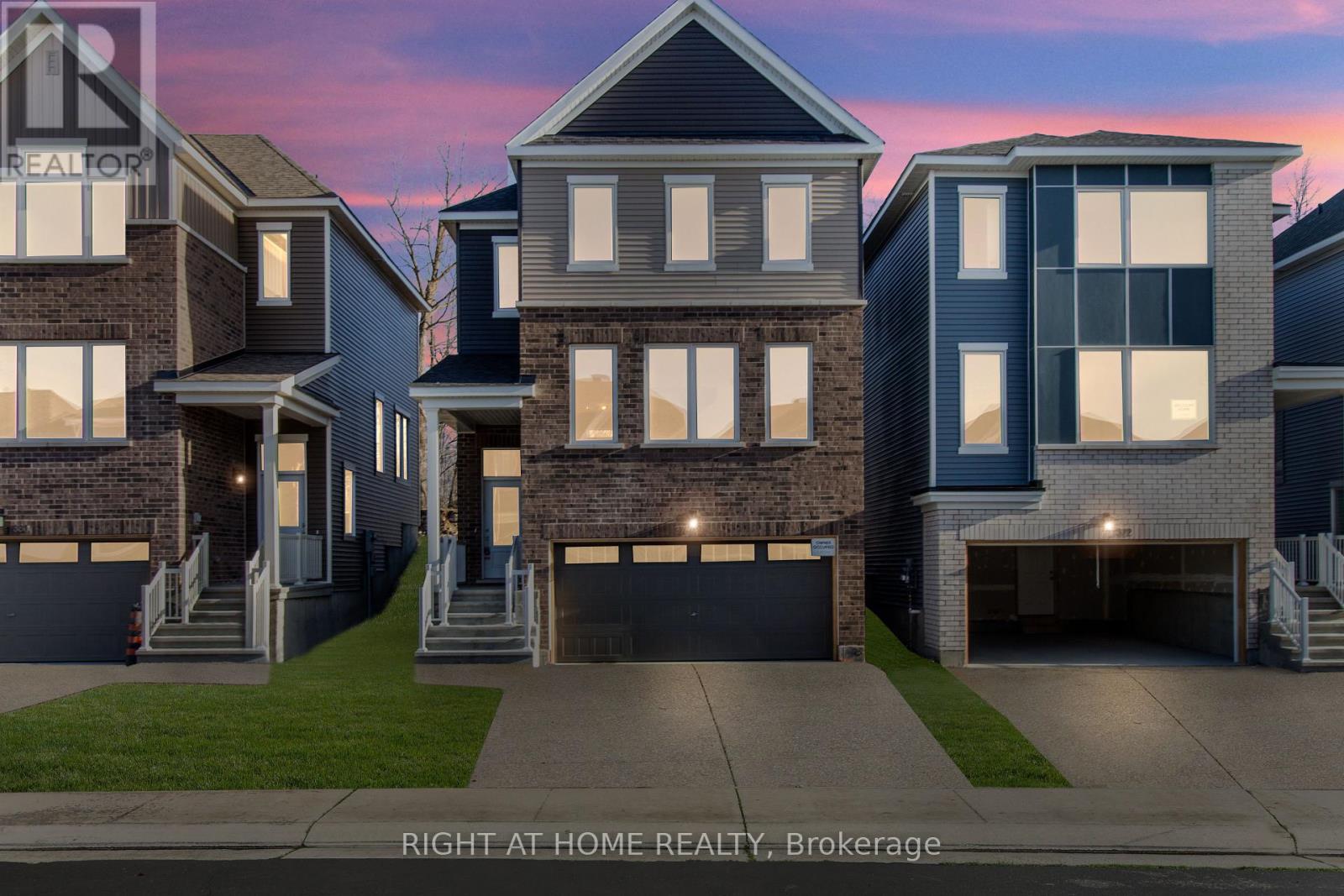 376 Appalachian Cir, Ottawa, ON K2J 6X3