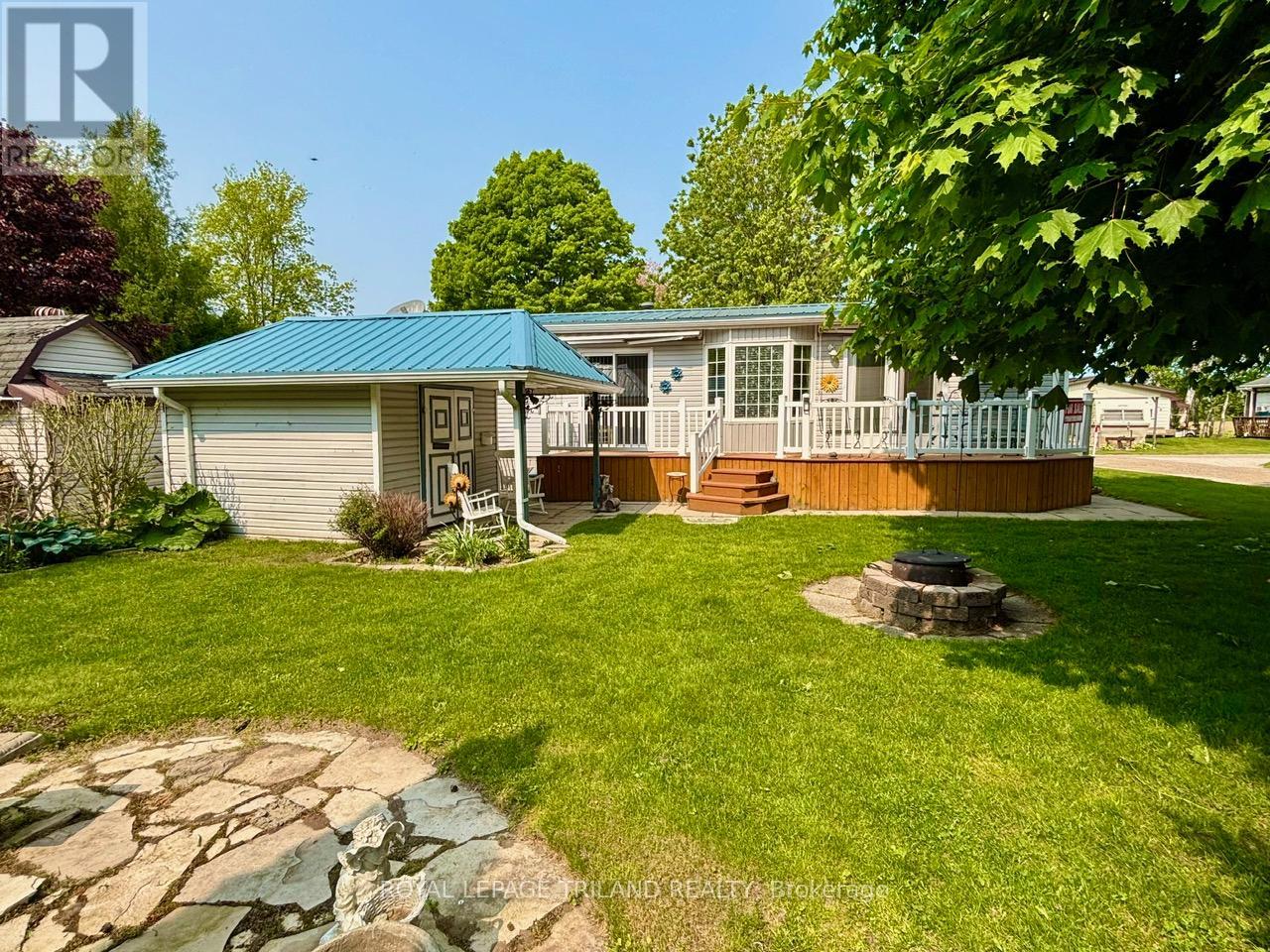 21527 Gray Line, West Elgin, ON N0L 2C0