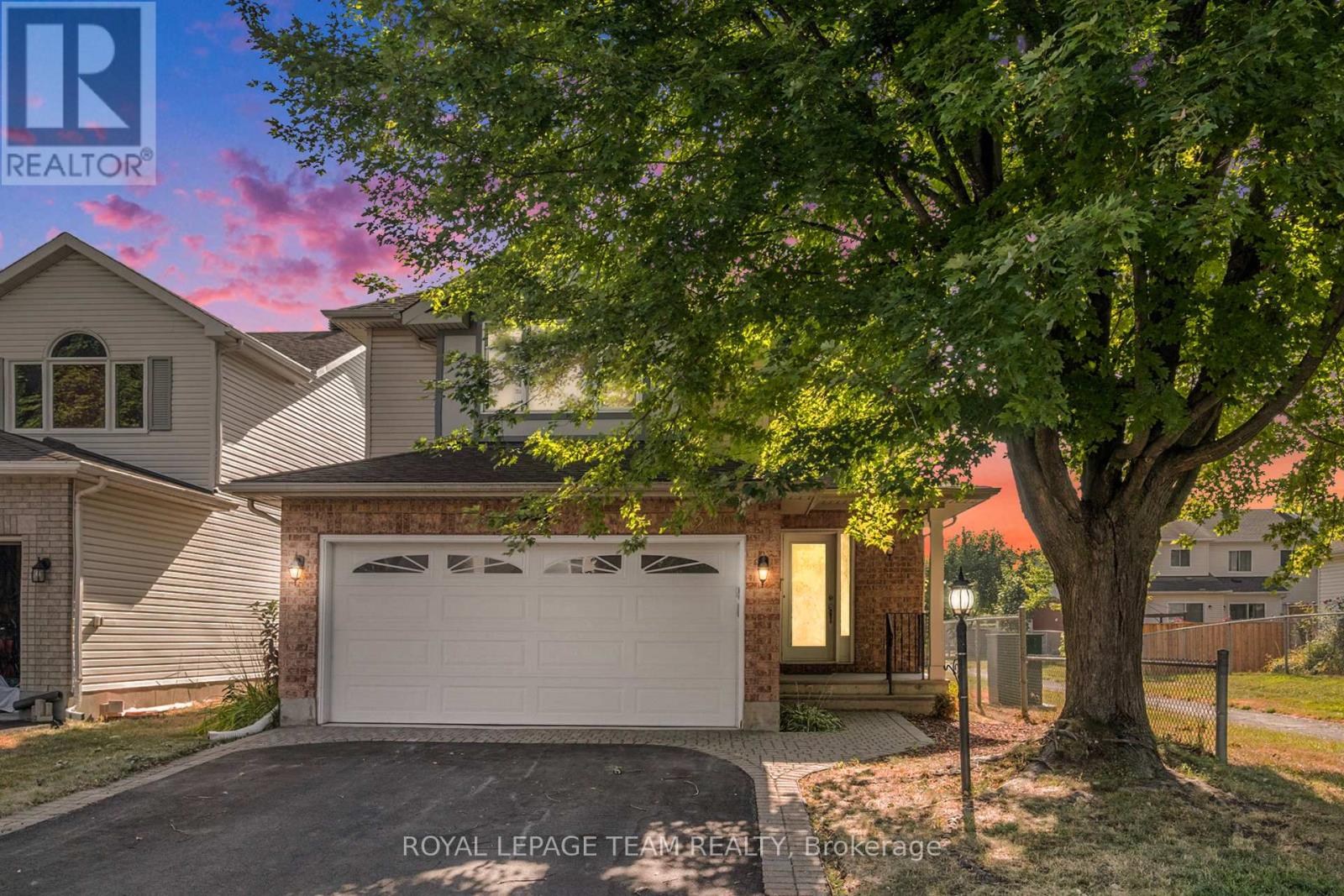 239 Markland Cres, Ottawa, ON K2G 6A9