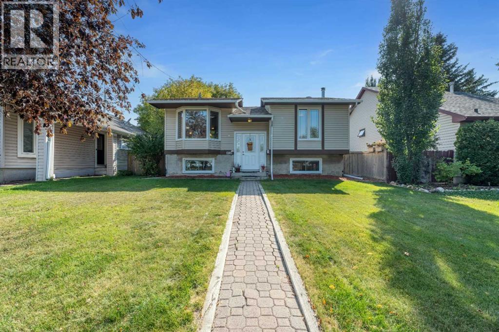 1205 Meadowbrook Dr SE, Airdrie, AB T4A 1W6