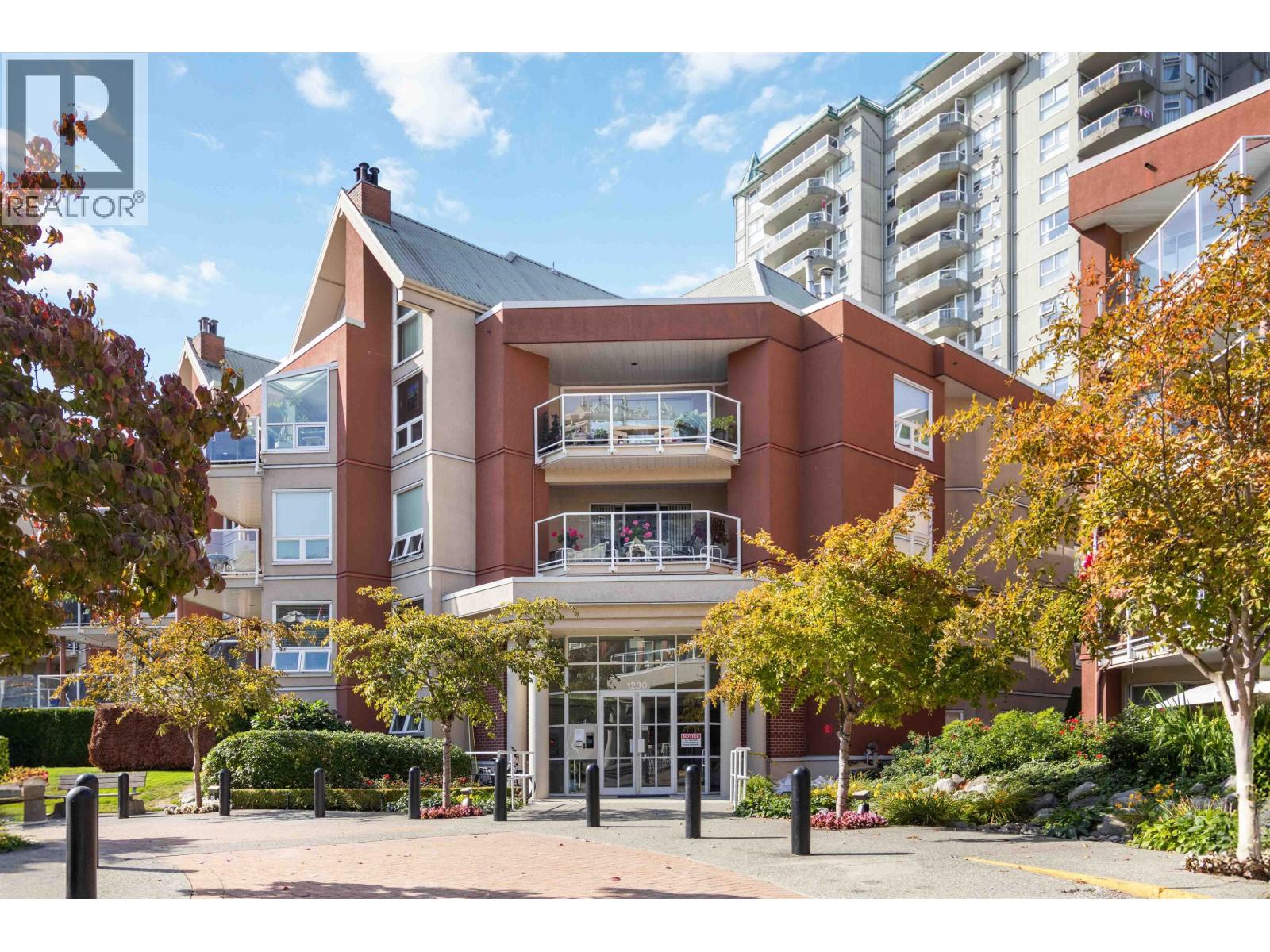1230 Quayside Drive Unit 102, New Westminster, BC V3M 6H1