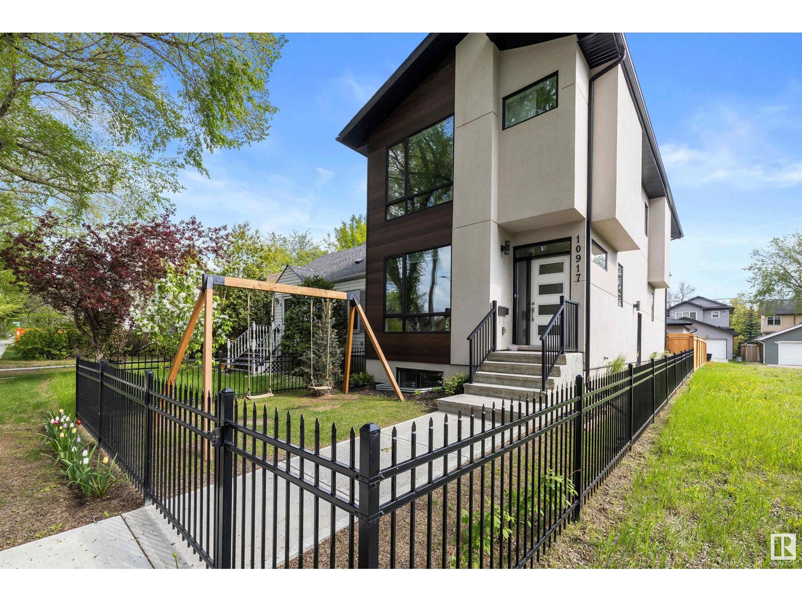 79 Av Nw Unit 10917, Edmonton, AB T6G 0P1