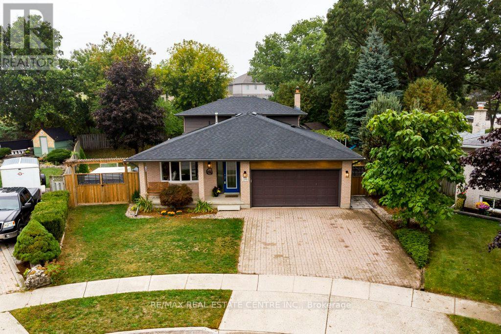 36 Crystal Ct, Cambridge, ON N1R 7T2