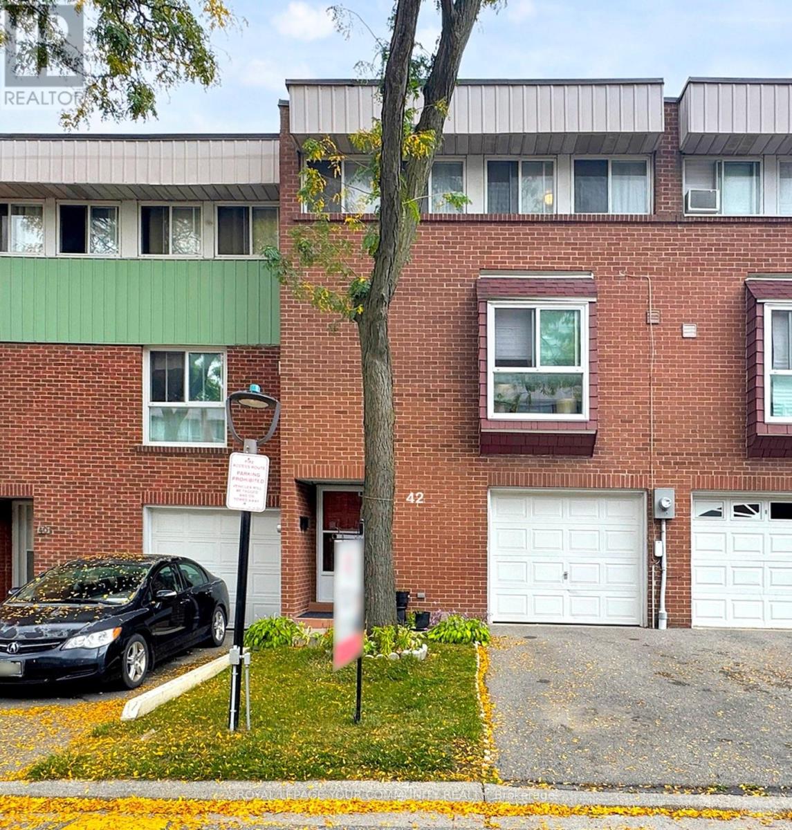 72 42 John Cabot Way, Toronto, ON M3N 2T7